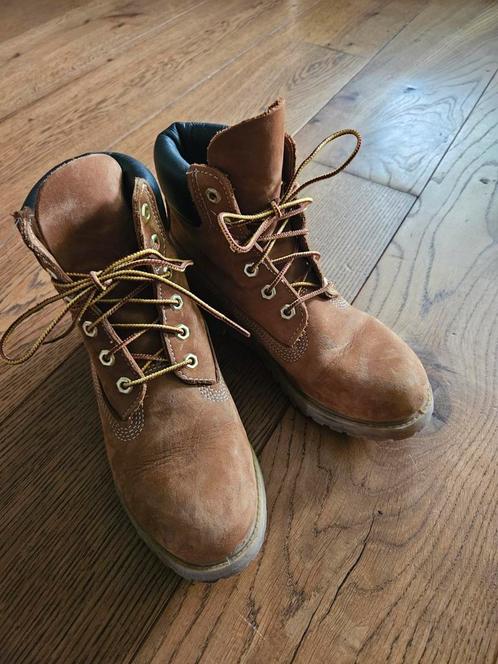 Timberland maat 35 als nieuw! Klein scheurtje in de lip, Kinderen en Baby's, Kinderkleding | Schoenen en Sokken, Zo goed als nieuw