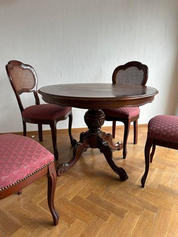 Eettafel Rond - klassiek - donkerbruin/roodbruin beschikbaar voor biedingen