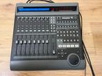 Mackie Control Universal - midi DAW controller, Ophalen of Verzenden, Gebruikt, 20 kanalen of meer