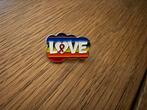 Love pride pin, Ophalen of Verzenden, Nieuw, Speldje of Pin