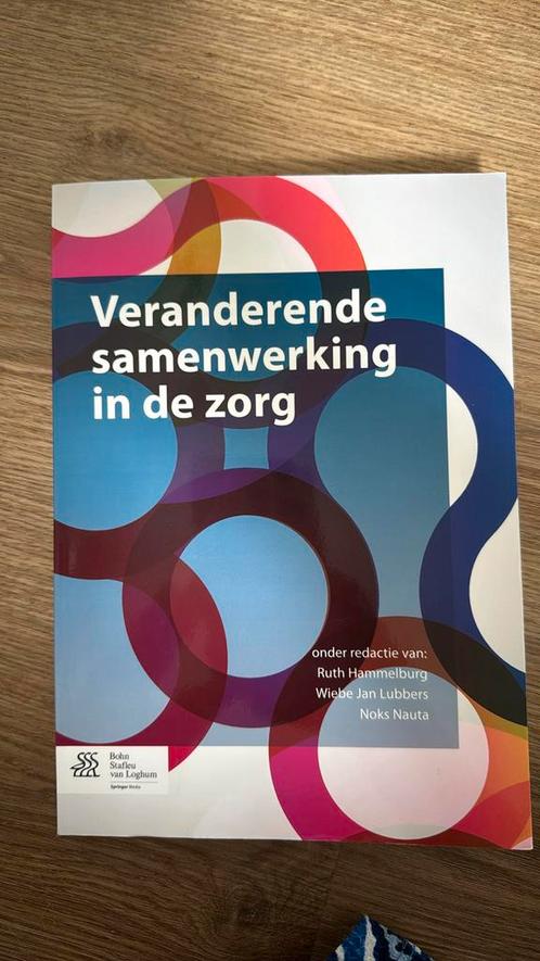 Veranderende samenwerking in de zorg, Boeken, Studieboeken en Cursussen, Zo goed als nieuw, HBO, Ophalen of Verzenden