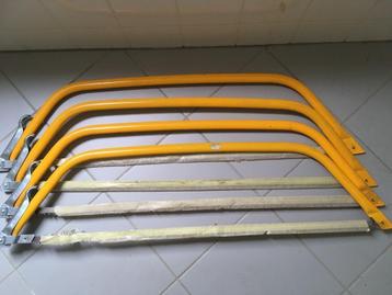 4 stuks Boomzaagbeugels met 36” zaagbladen erin. beschikbaar voor biedingen