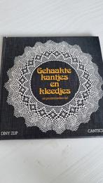 Boek Gehaakte Kantjes en Kleedjes - Diny Zijp, Hobby en Vrije tijd, Breien en Haken, Ophalen of Verzenden, Gebruikt, Haken, Patroon of Boek