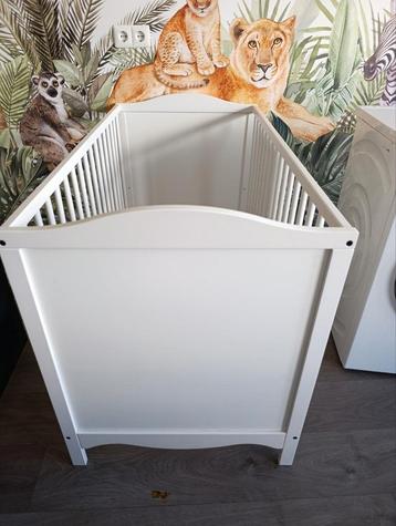 Baby bed  beschikbaar voor biedingen