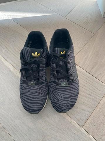 Adidas sneakers maat 35,5 beschikbaar voor biedingen