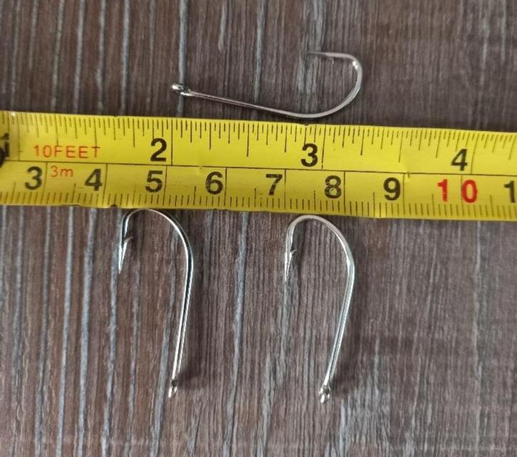 Heb nog wat doosjes ( 100 stuks ) haken size 1., Watersport en Boten, Hengelsport | Zeevissen, Nieuw, Haak, Ophalen of Verzenden