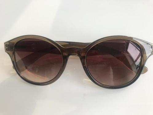 NIEUWE Babsee zonnebril met lees 2.0 onderaan, Sieraden, Tassen en Uiterlijk, Zonnebrillen en Brillen | Dames, Nieuw, Zonnebril