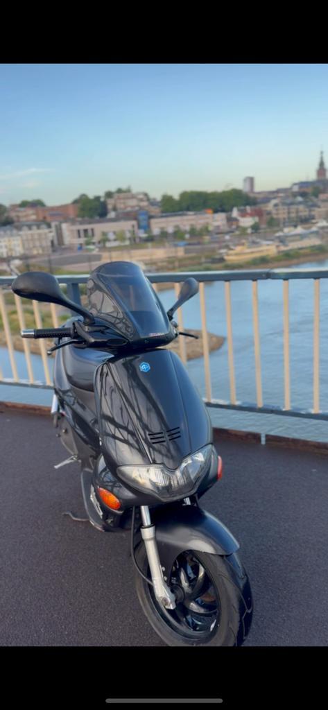 Gilera runner DD 50cc  WOK, Fietsen en Brommers, Scooters | Piaggio, Gebruikt, Overige modellen, Maximaal 45 km/u, Benzine, Ophalen