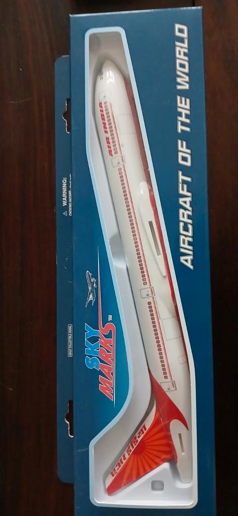 Skymarks Boeing 777-200LR 1:200 Nieuw in Verpakking, Verzamelen, Luchtvaart en Vliegtuigspotten, Ophalen of Verzenden