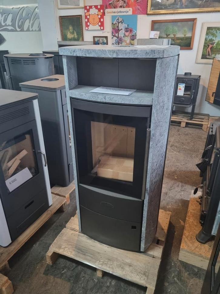 Mooie grote speksteenkachel van €3000,00 voor €2000,00, Huis en Inrichting, Kachels, Nieuw, Vrijstaand, Houtkachel, Hout, Ophalen of Verzenden