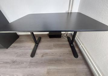 Zwart tafel bureau - IKEA beschikbaar voor biedingen