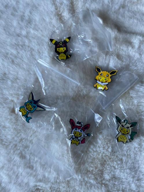 Pikachu pins Sylveon, Vaporeon, Umbreon en meer, Hobby en Vrije tijd, Verzamelkaartspellen | Pokémon, Nieuw, Overige typen, Verzenden