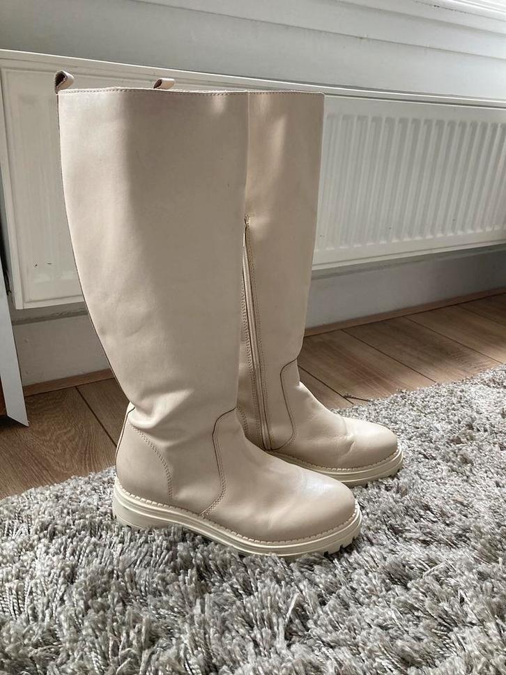 Leren laarzen van Sacha 39, Kleding | Dames, Schoenen, Gedragen, Hoge laarzen, Beige, Ophalen of Verzenden
