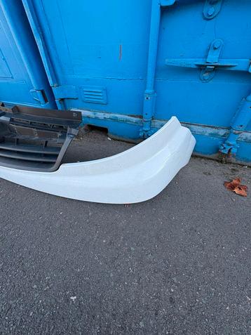 Witte Bumper - Opel Vivaro beschikbaar voor biedingen