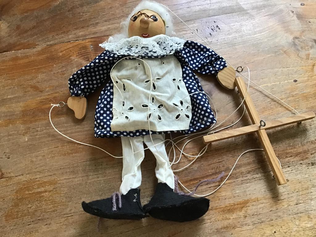 Twee marionetten, Ophalen of Verzenden