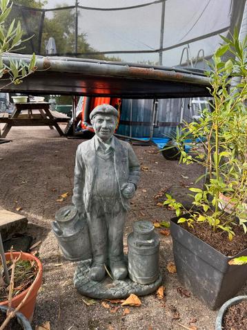 Betonnen Tuinbeelden beschikbaar voor biedingen