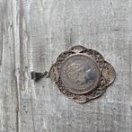 Zilveren filigrain hanger met 1/2 gulden uit 1929, Ophalen of Verzenden, Zilver, Zilver
