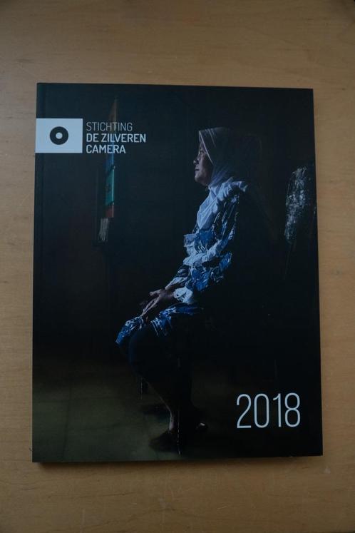Stichting De Zilveren Camera 2018, Boeken, Kunst en Cultuur | Fotografie en Design, Zo goed als nieuw, Ophalen of Verzenden