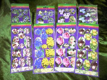 20 stansvellen met stickervellen bloemen en kerst beschikbaar voor biedingen