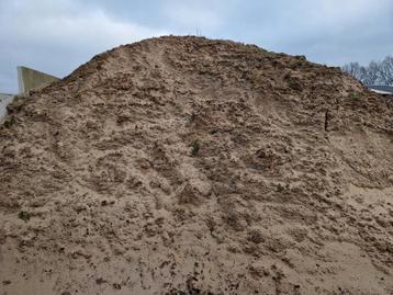 Woudzand voor de paardenbak beschikbaar voor biedingen