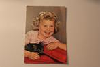 Oude Katten Postkaart - Meisje met krullen en haar Kitten, Verzamelen, Ansichtkaarten | Dieren, Gelopen, 1960 tot 1980, Verzenden