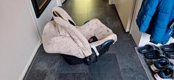 Maxi cosi familyfix autostoel cabriofix beschikbaar voor biedingen