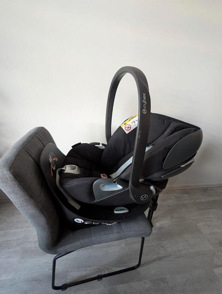 Cybex Maxi-Cosi + Isofix voetstuk, Kinderen en Baby's, Autostoeltjes, Zo goed als nieuw, Overige merken, 0 t/m 18 kg, Isofix, Slaapstand
