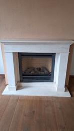 Mooie gaskachel met marmeren schouw, Huis en Inrichting, Ophalen, Gebruikt, Gas, Vrijstaand
