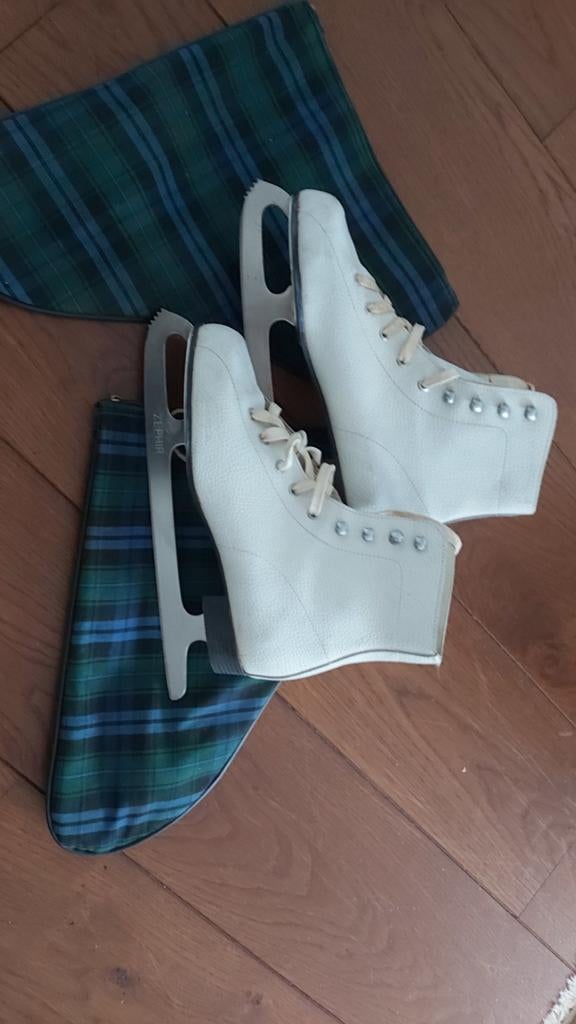 Kunstschaatsen maat 42 met tas, Sport en Fitness, Schaatsen, Ophalen