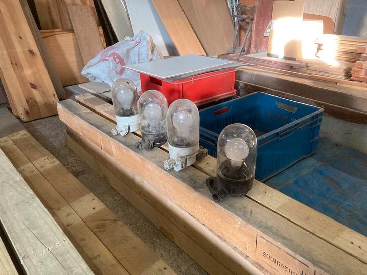 Oude Stallampen - Industrieel Design, Doe-het-zelf en Verbouw, Bouwverlichting, Gebruikt, Lamp, 50 tot 200 watt, Ophalen of Verzenden