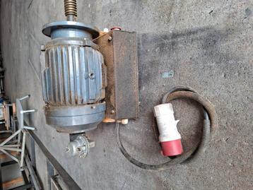 Te koop zware electro motor 2 standen krachtstroom  beschikbaar voor biedingen