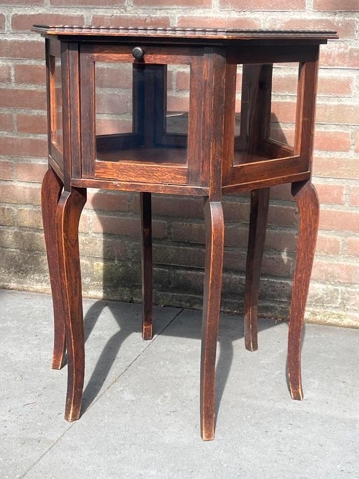 Antiek Mahonie Theekastje 6-Hoekig met Glazen Deurtjes., Antiek en Kunst, Antiek | Meubels | Tafels, Ophalen