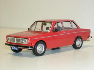 Volvo 144 rood 1971 . Ixo . Models schaal 1:43 .  Bieden rui