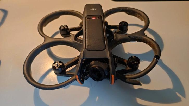 Gecrashede Dji Avata 2, Audio, Tv en Foto, Drones, Niet werkend, Drone met camera, Ophalen of Verzenden