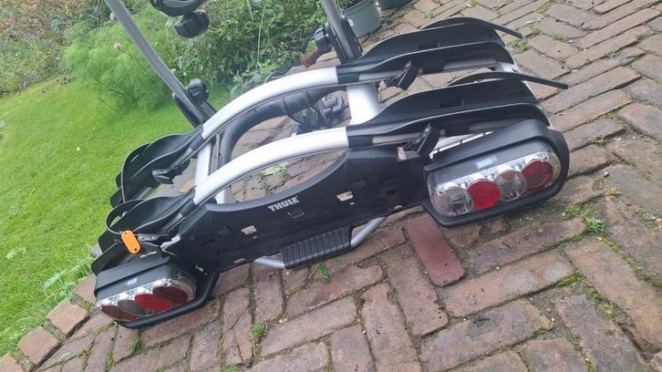 Thule fietsendrager, komt in de plaats van Brink trekhaak, Auto diversen, Fietsendragers, Zo goed als nieuw, Trekhaakdrager, 2 fietsen