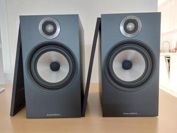 Bowers & Wilkins 606 S2 met originele B&W STAV24 S2 stands beschikbaar voor biedingen