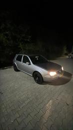 Volkswagen Golf 1.6 77KW 2004 Grijs, Auto's, Voorwielaandrijving, Stof, 1145 kg, 4 cilinders