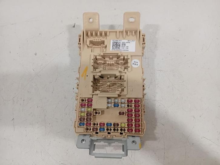 Zekeringkast Hyundai Bayon, Auto-onderdelen, Elektronica en Kabels, Hyundai, Gebruikt, Herkomst onderdeel bekend, 12 maanden garantie