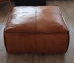 Te koop! Mooie lederen poef., Ophalen, Zo goed als nieuw