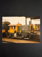 Foto diesellocomotief NS 350 met rijtuig ICR te venlo (1987), Ophalen of Verzenden, Gebruikt, Trein