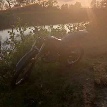 Derbi 70cc lees beschrijving  beschikbaar voor biedingen