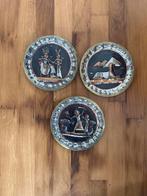Decoratieve wandbordjes met Egyptisch design – set van 3, Antiek en Kunst, Ophalen of Verzenden
