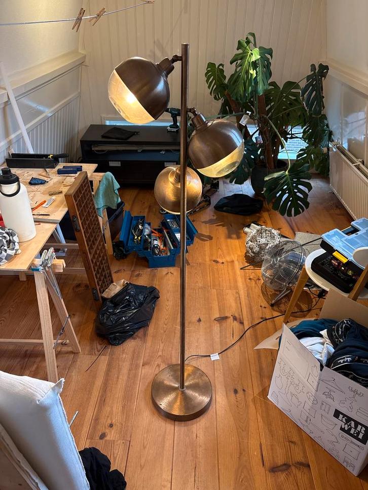 BePureHome Split Vloerlamp - Zo Goed Als Nieuw!, Huis en Inrichting, Lampen | Vloerlampen, Zo goed als nieuw, 150 tot 200 cm, Metaal