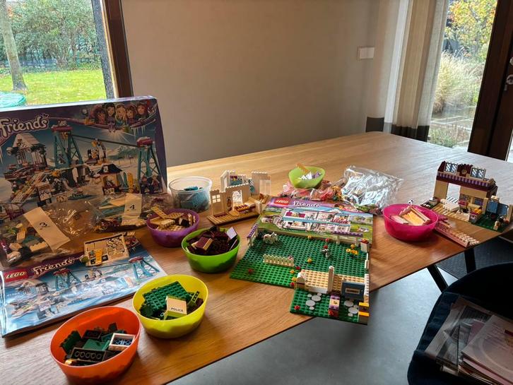 LEGO Friends skibaan en villa, Kinderen en Baby's, Speelgoed | Duplo en Lego, Zo goed als nieuw, Lego, Complete set, Ophalen of Verzenden