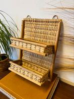 Leuk vintage riet rotan wandplankje mandjes boho organizer, Ophalen of Verzenden, Zo goed als nieuw