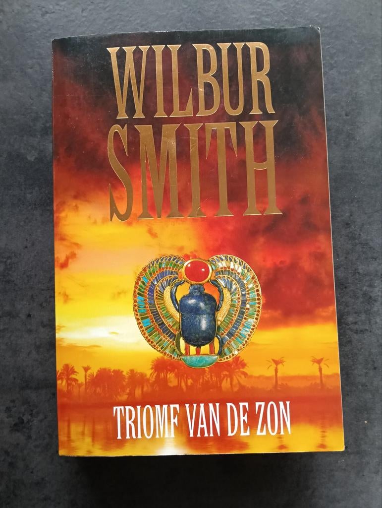 Wilbur Smith - Triomf van de zon, Ophalen of Verzenden, Gelezen, Wilbur Smith