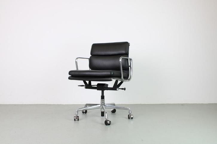 Herman Miller EA 217 Softpad bureaustoel, zwart, aluminium, Huis en Inrichting, Bureaustoelen, Gebruikt, Zwart, Ophalen