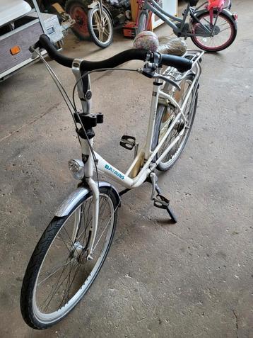 Stations fiets  beschikbaar voor biedingen