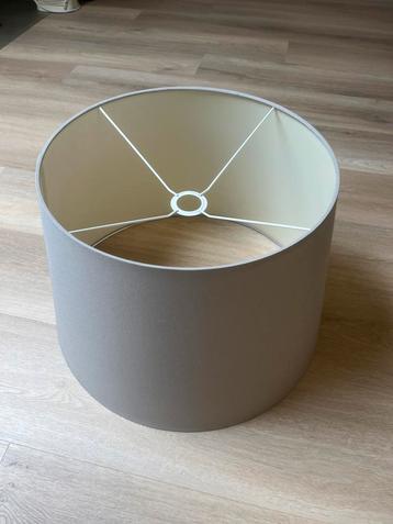 Lampenkap 43/56 cm diameter beschikbaar voor biedingen