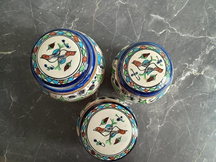 Set van 3 handbeschilderde Iraanse potten – vintage look, Antiek en Kunst, Antiek | Keramiek en Aardewerk, Ophalen